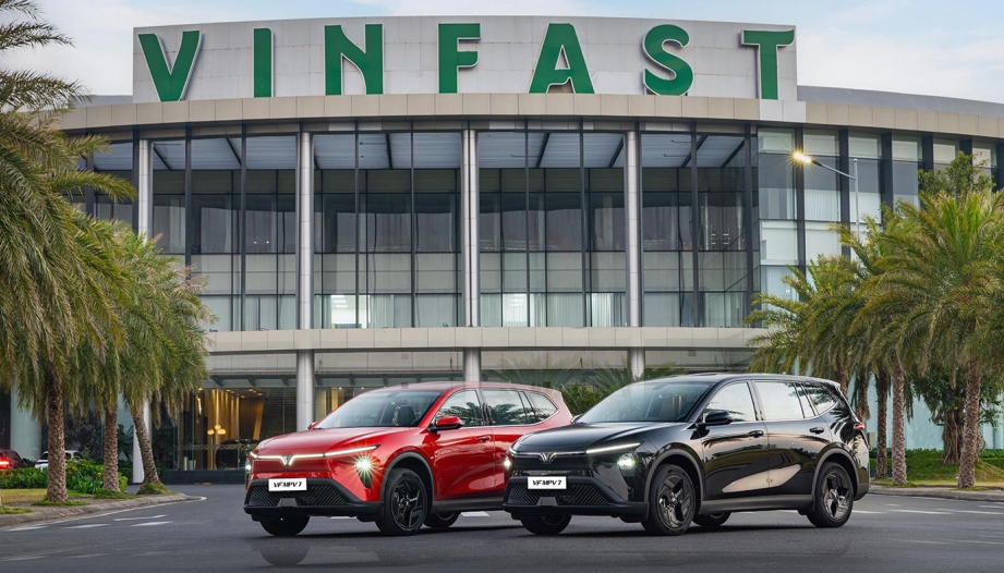 VinFast ra mắt phiên bản gia đình của Limo Green với tên gọi VF MPV 7 cùng giá 819 triệu đồng